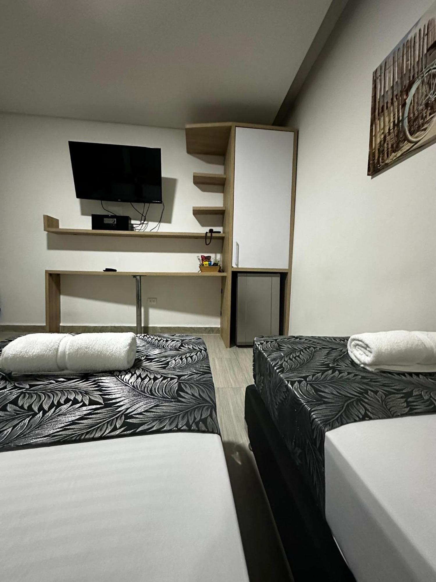 Hotel Piso 12 Белло Екстер'єр фото
