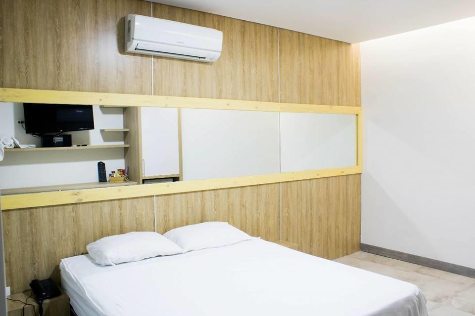 Hotel Piso 12 Белло Екстер'єр фото