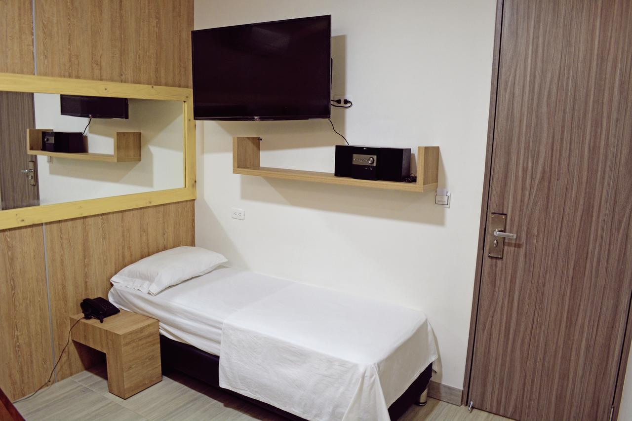 Hotel Piso 12 Белло Екстер'єр фото